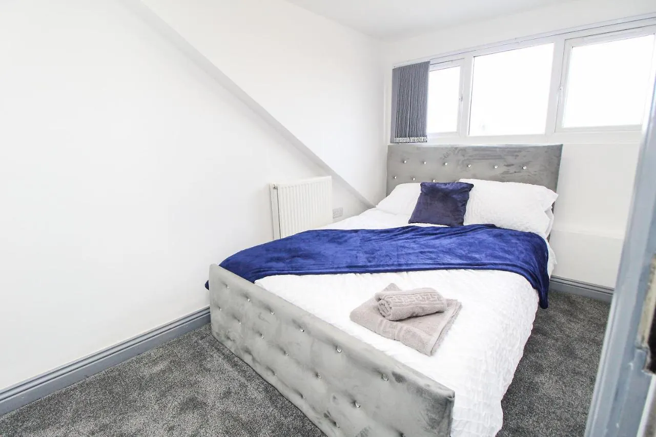 Remarkable 4-Bed House In Bradford Holiday home Bradford (West Yorkshire)