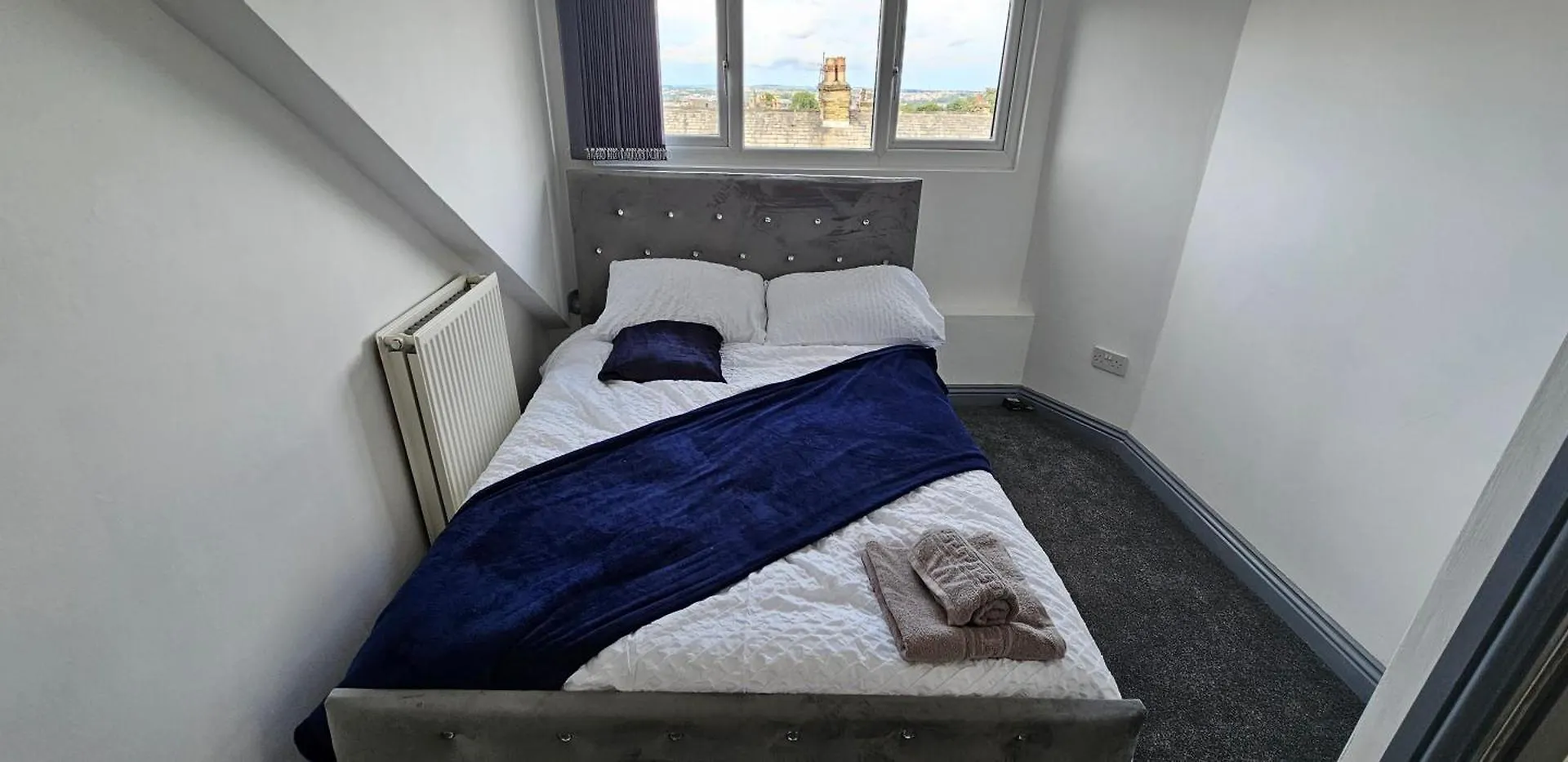 Remarkable 4-Bed House In Bradford Holiday home